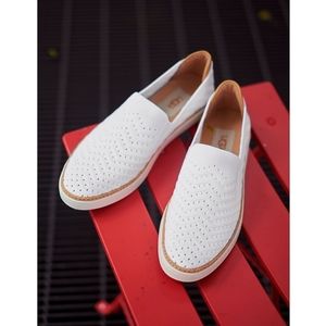 UGG White "Sammy" Chevron slip-on sneaker